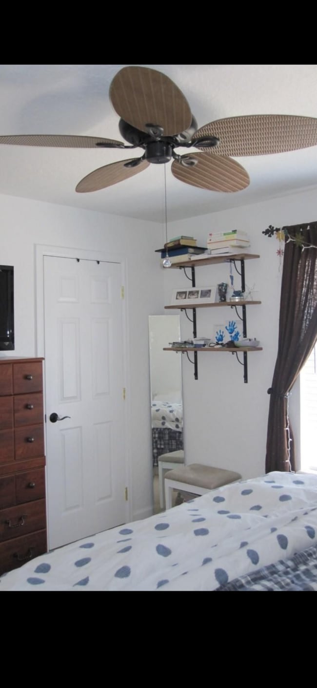 Building Photo - 552 Polar Ct