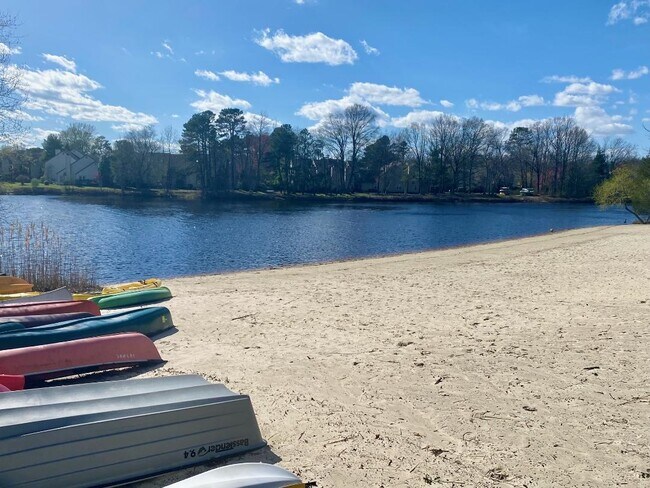 Building Photo - 6 Sequoia Ct