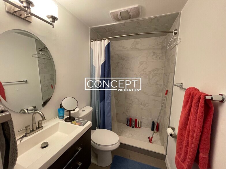 Building Photo - 480 Massachusetts Ave