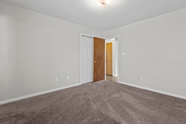 Building Photo - Hunters Creek 2 bedroom Coming Soon!