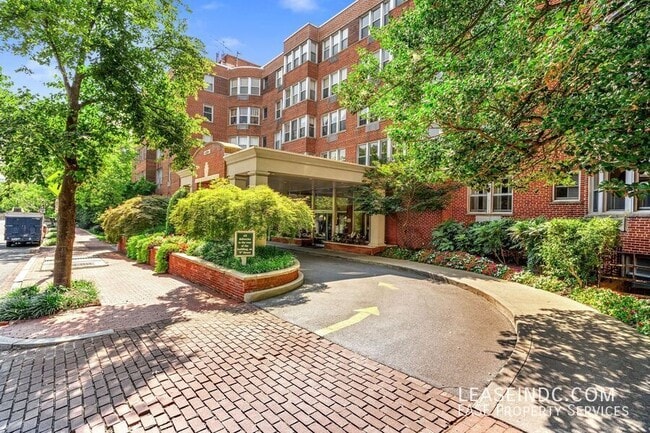 Primary Photo - 2500 Q St NW