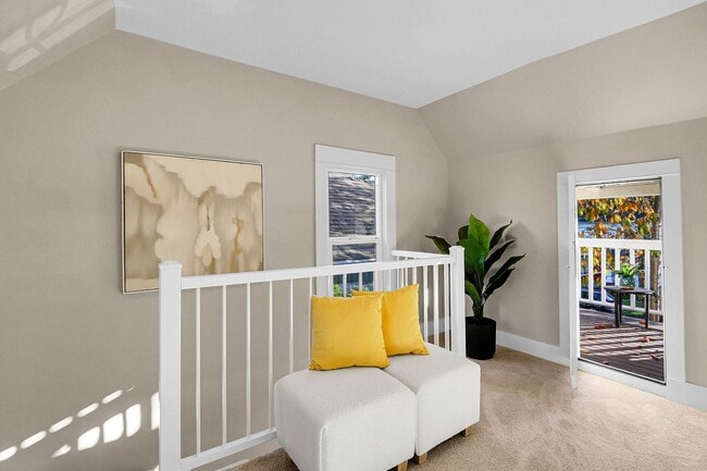 Building Photo - 2Bd/1Ba Seattle House