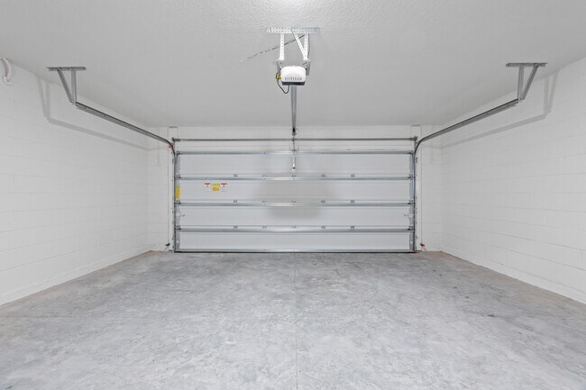 Building Photo - 3397 Rolling Plns Cir