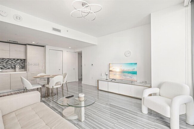 Building Photo - 1300 S Miami Ave