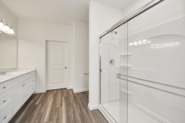 Building Photo - 10304 Malta Trce Dr