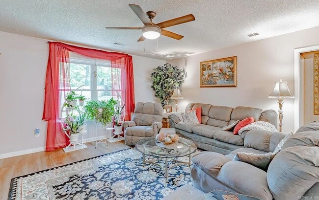 Building Photo - 1207 Hunters Run Cove