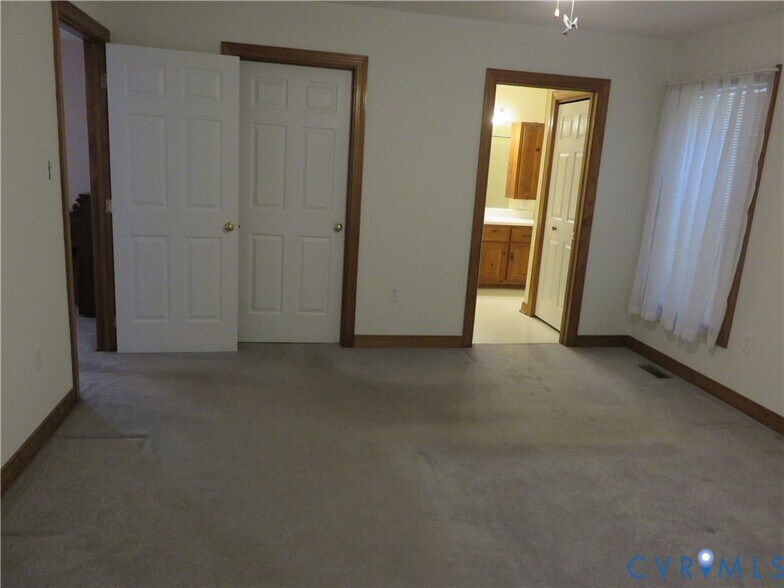 Building Photo - 5801 Wensleydale Dr