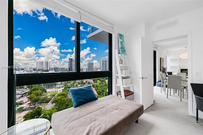 Building Photo - 501 NE 31st St