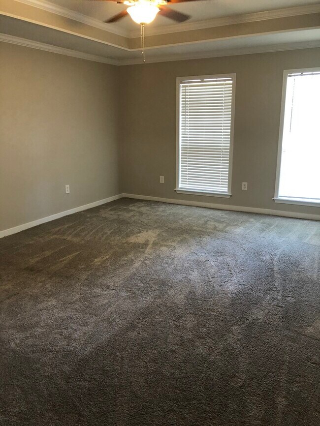Building Photo - Beautiful Home for Lease!