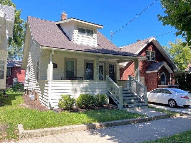 Building Photo - 1324 Mound St