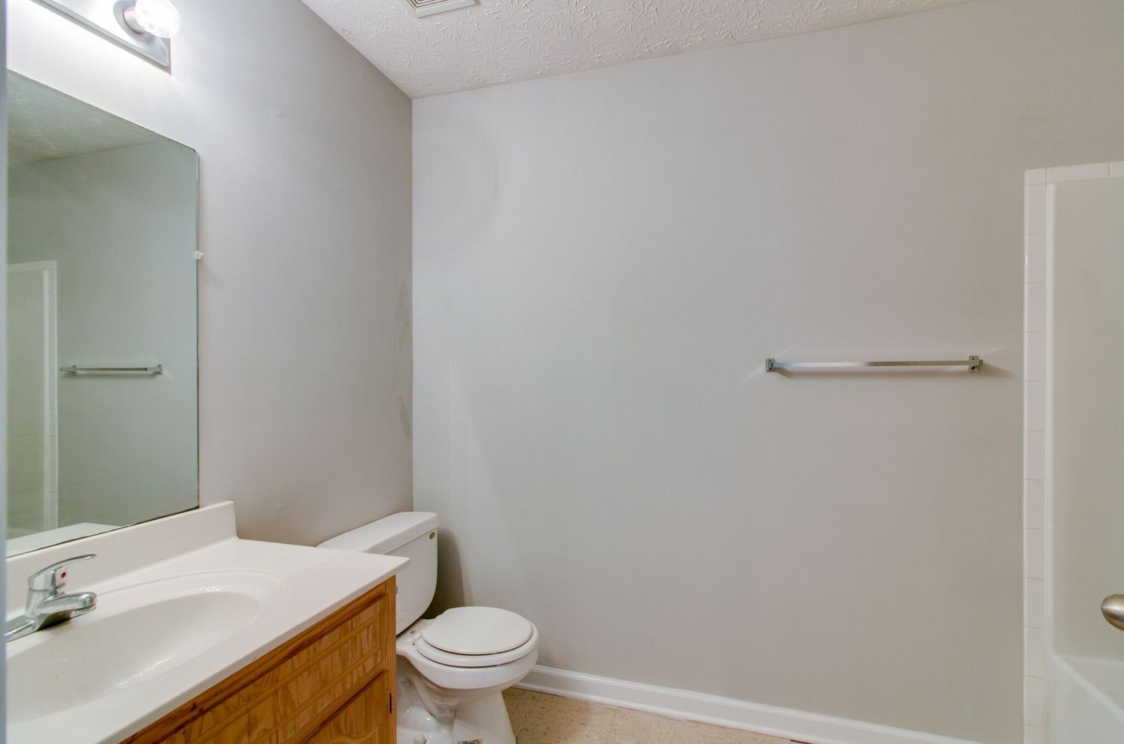Building Photo - 809 Oak Arbor Ct