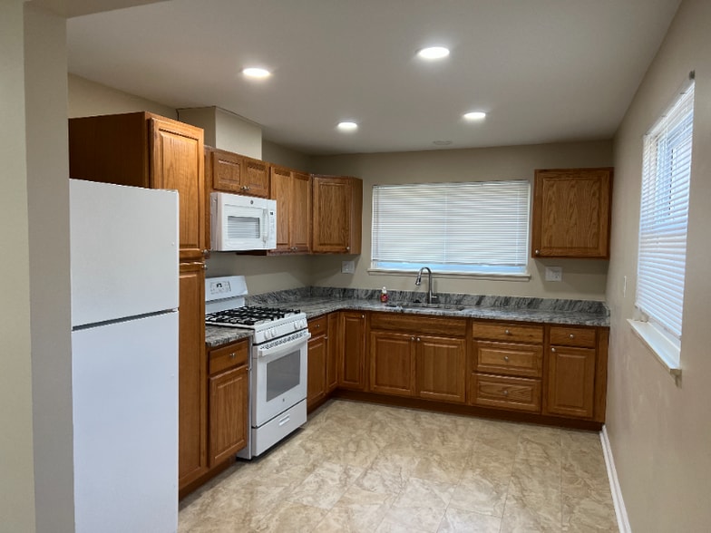 Building Photo - 3588 Toepfer Rd