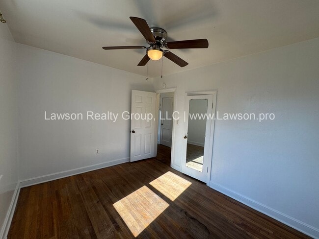 Building Photo - Charming Salem Cape Cod with Loft- Lawn Care Included