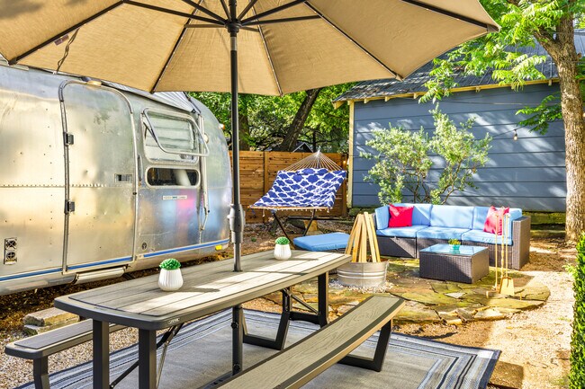 Aistream is not available nor part of the listing. - 1702 Drake Ave