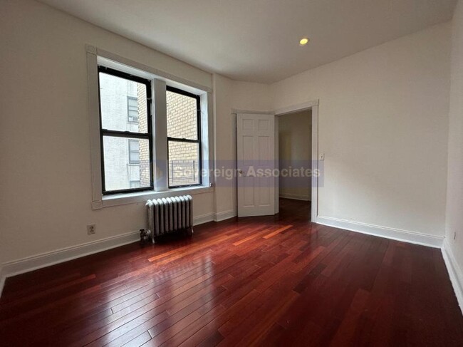 Building Photo - 3 bedroom in New York NY 10033