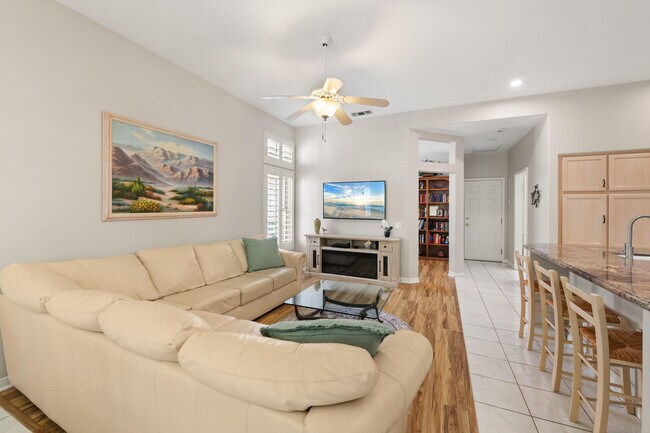 Building Photo - 37515 Heritage Way