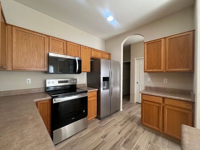 Building Photo - SAN TAN RANCH SINGLE LEVEL 4 BEDROOM WITH NEW FLOORING THROUGHOUT