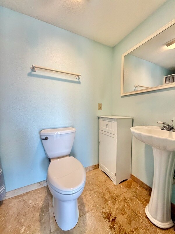 Building Photo - 723 Sailfish Dr