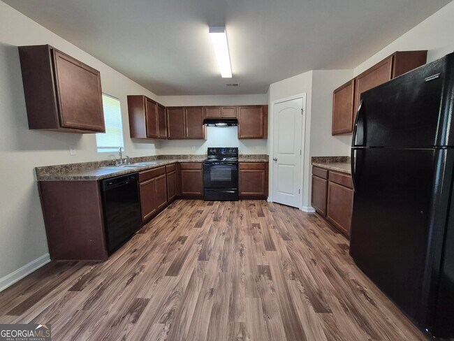 Building Photo - 160 Kinsale Dr