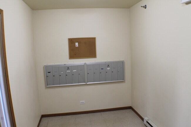 Building Photo - 1545 Crystal Rock Ct
