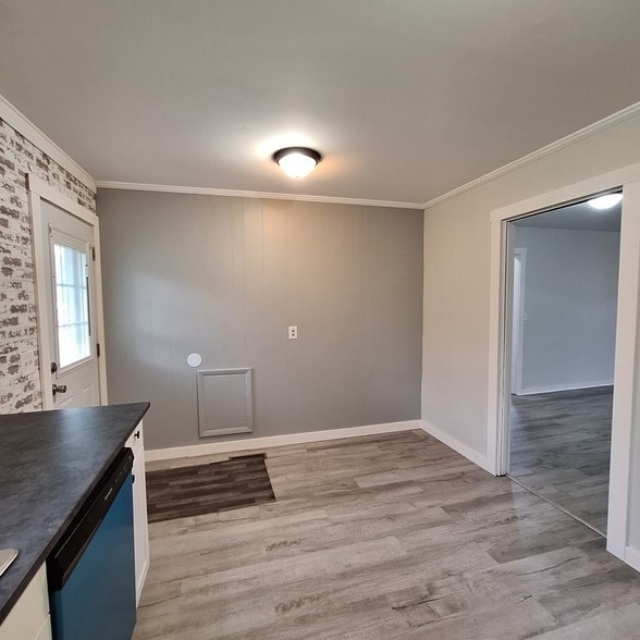 Building Photo - 418 Sam Houston Dr