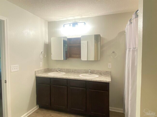 Building Photo - 5838 Blackhorse Cir