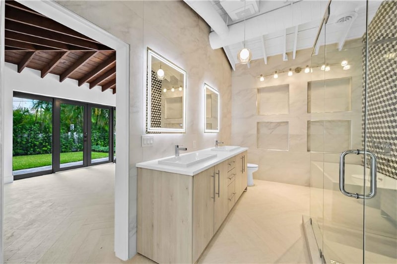 Building Photo - 2201 Intracoastal Dr