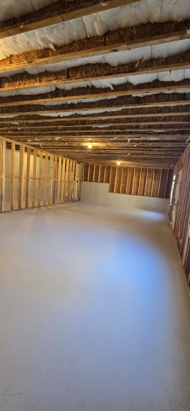 Building Photo - 97 Elijah St