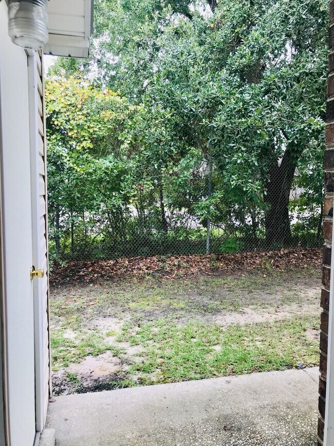 Building Photo - AVAILABLE NOW!! Great 2 Bedroom Townhome! Close CCU, CMC, Shopping, Restaurants & More!