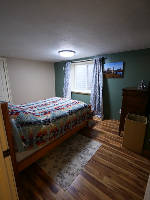 Building Photo - 819 12th Ave