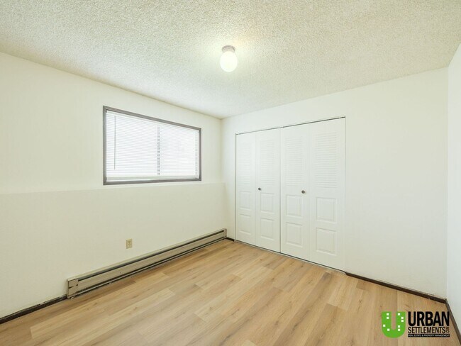Building Photo - 13211 E Skyview Ave