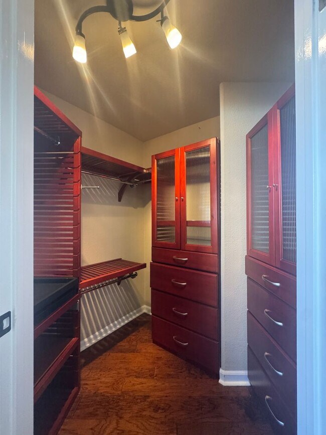 Building Photo - WOW-Factor Alert: Fully Furnished & Remodeled 2BD/2BA First Floor Condo in Wingfield Springs!