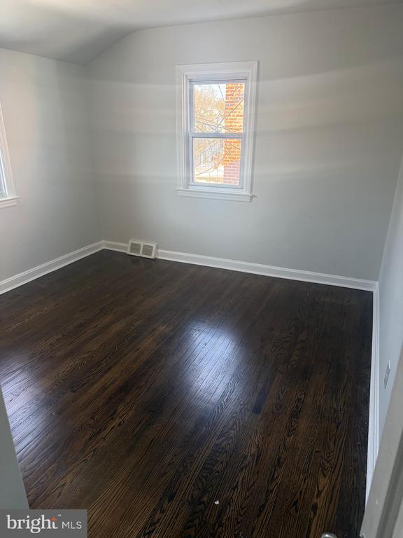 Building Photo - 304 High St