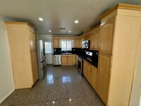 Building Photo - Topanga Cyn