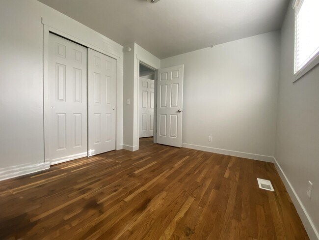 Building Photo - 189 Tennyson Ave