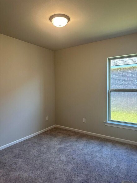 Building Photo - 25729 Raines Ave