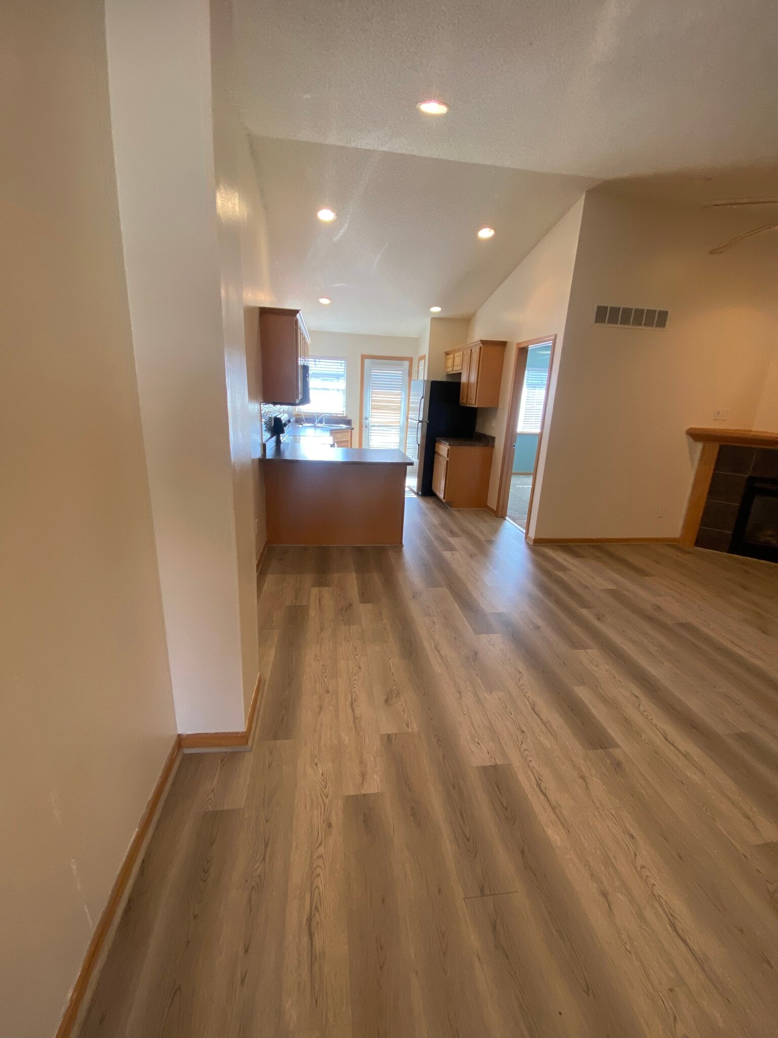 Building Photo - 1455 Easton Ln