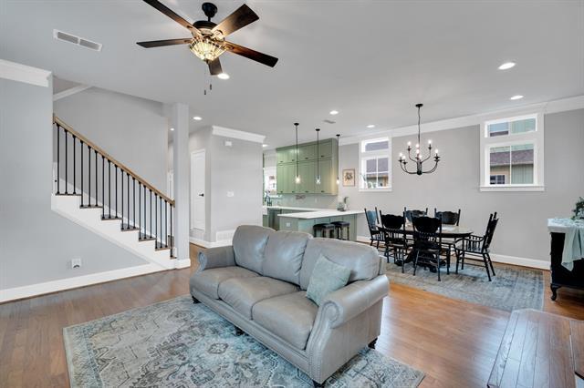 Building Photo - 209 Cody Hunter