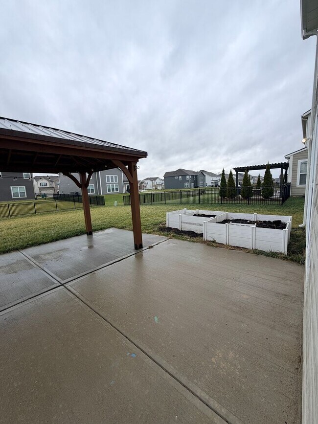 Building Photo - 4195 Risen Star Way