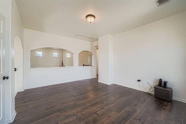 Building Photo - 212 Great Cir Cove