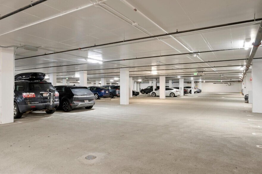 Building Photo - 3578 Rambla Pl