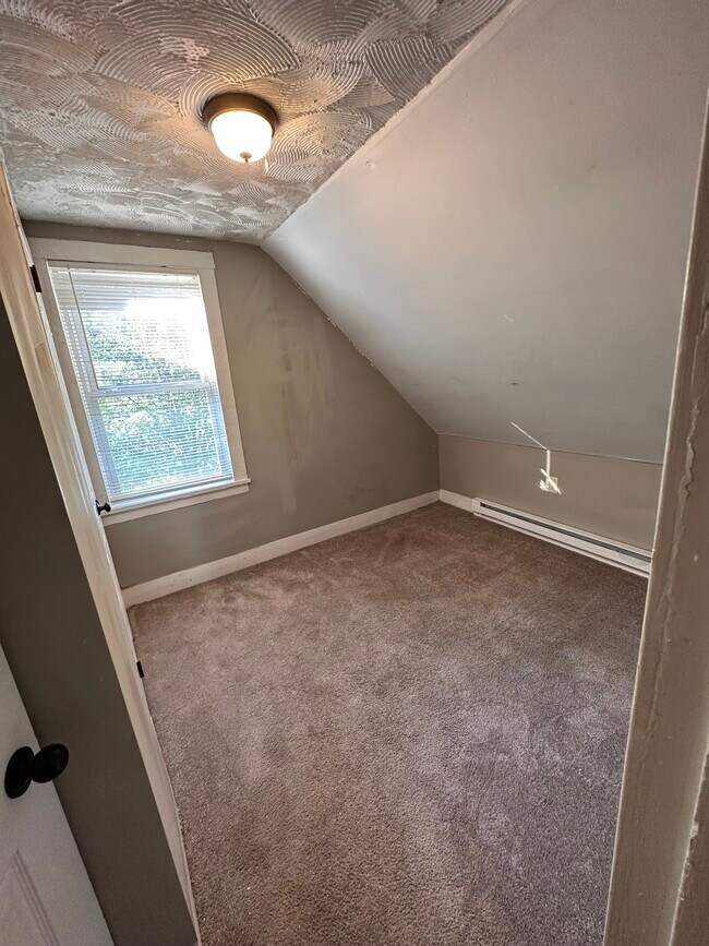 Building Photo - 42 Mill St