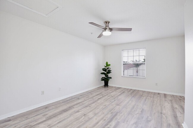 Building Photo - 696 Seabrook Ct