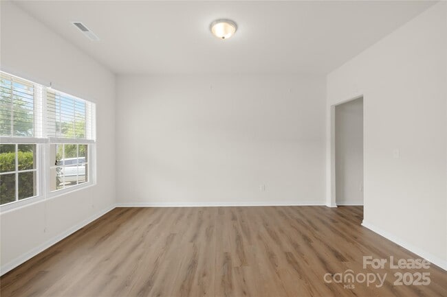Building Photo - 6329 Marquam Pl