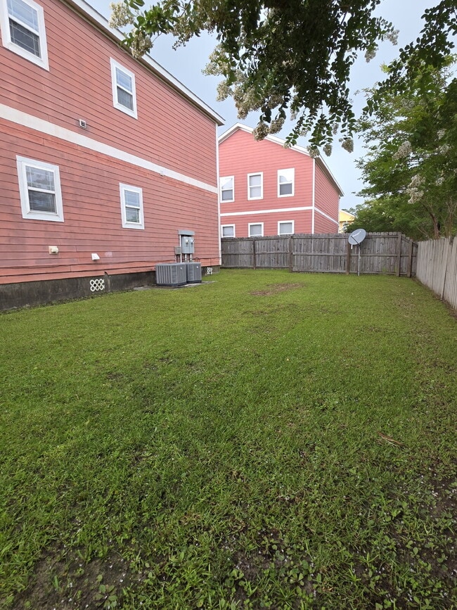 Building Photo - 3/2 in Ocean Springs