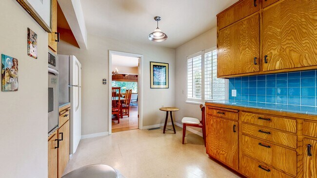 Building Photo - 4560 Sullivan Ct