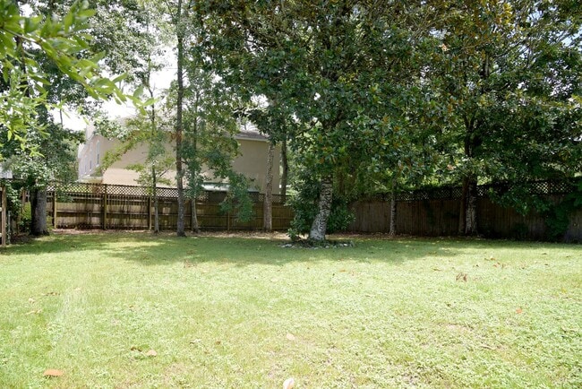 Building Photo - Central 3 Bedroom in Niceville!