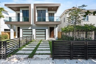 Building Photo - 1247 SW 13th Ave