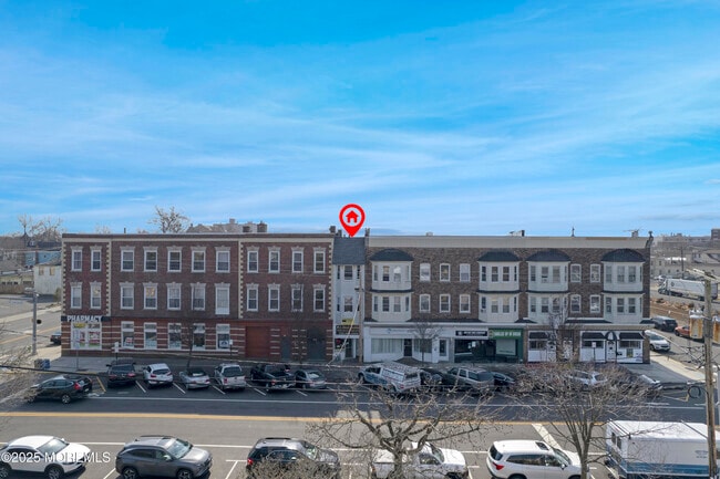 Primary Photo - 804 Fifth Ave