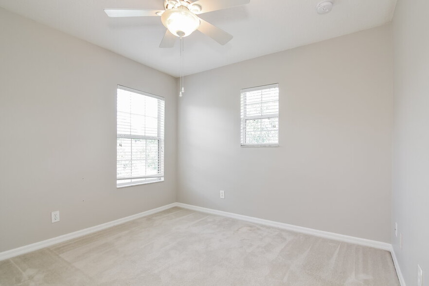 Building Photo - 3613 Hatchbend Way